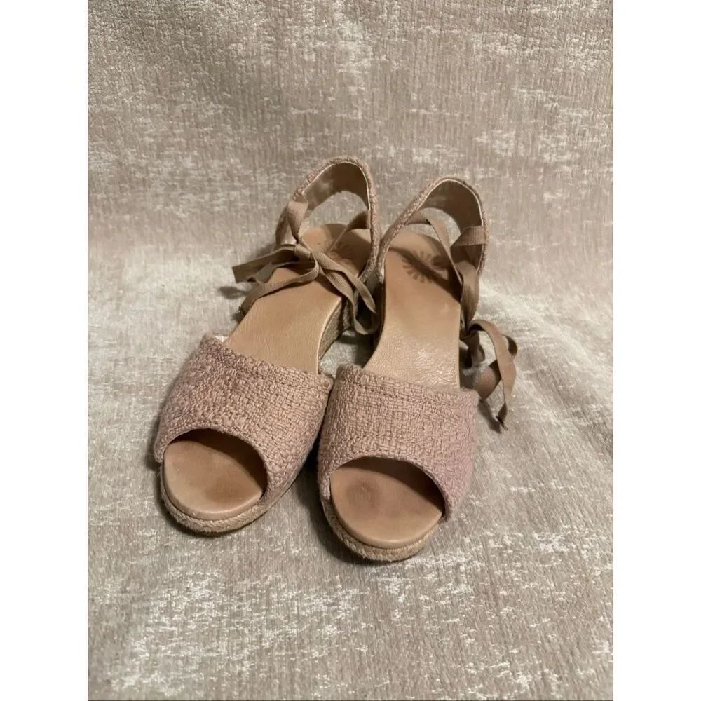 UGG Australia Women's Delmar Open Toe Espadrille Wedge Sandals Tan Size 9.5